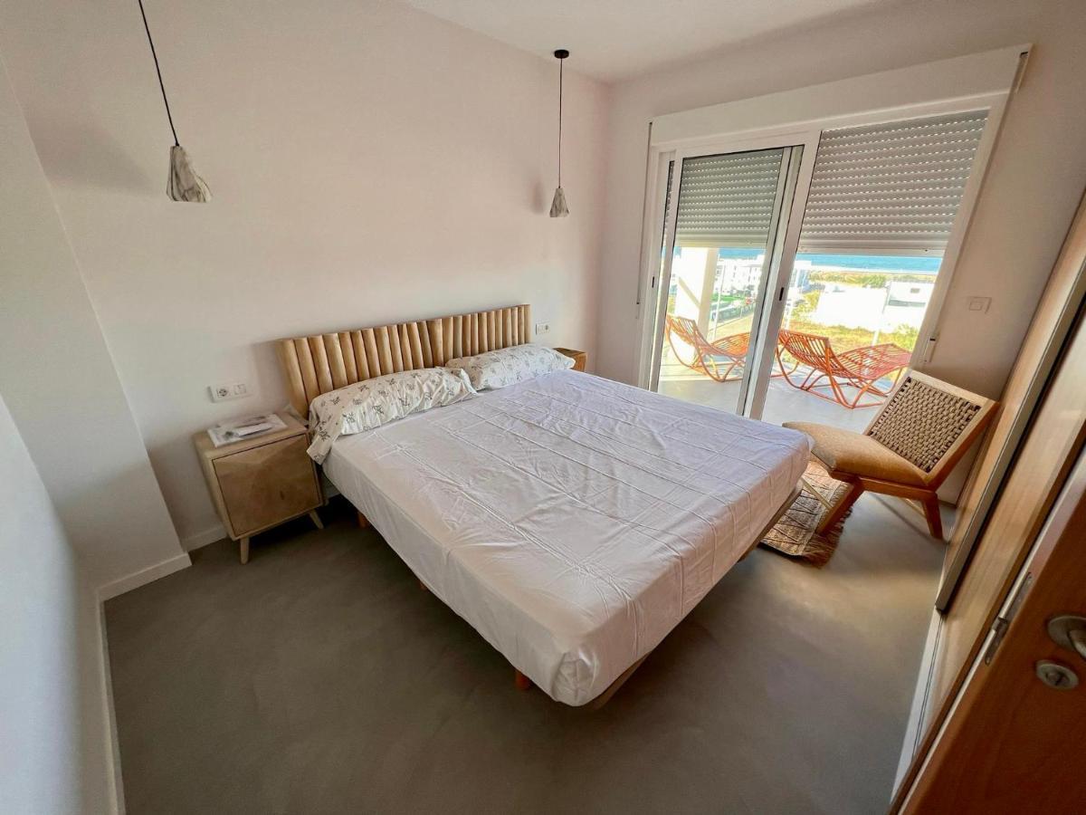 Beautiful Penthouse With Pool And Wonderful Beach View Олива Экстерьер фото